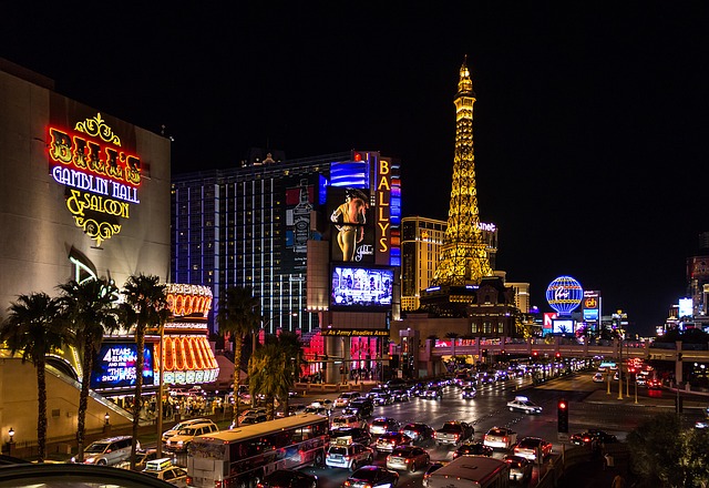 Blick in die Stadt Las Vegas bei Abend