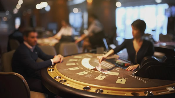 Live Blackjack: eines der besten Casino Games online spielen!